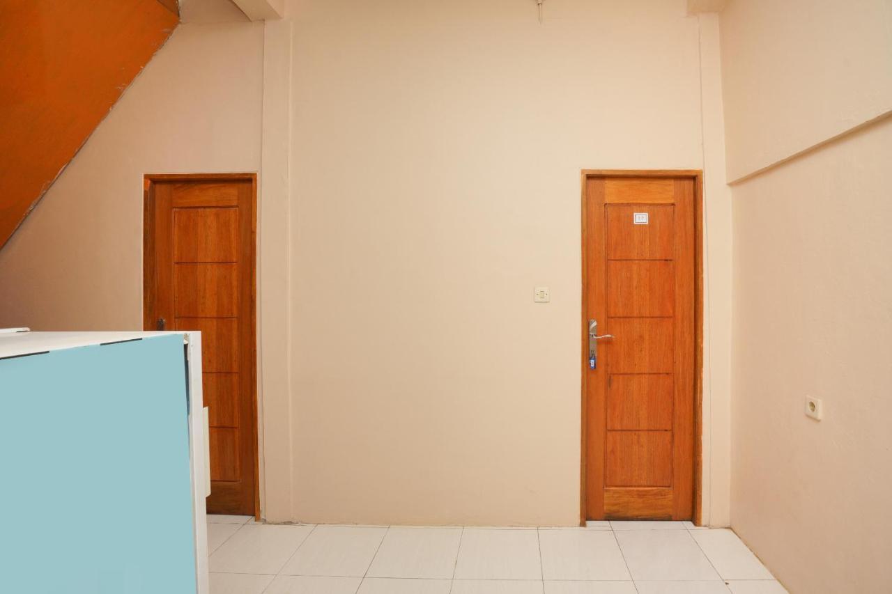 Oyo 2656 Az Zahra Residence Syariah Surabaya Exterior foto